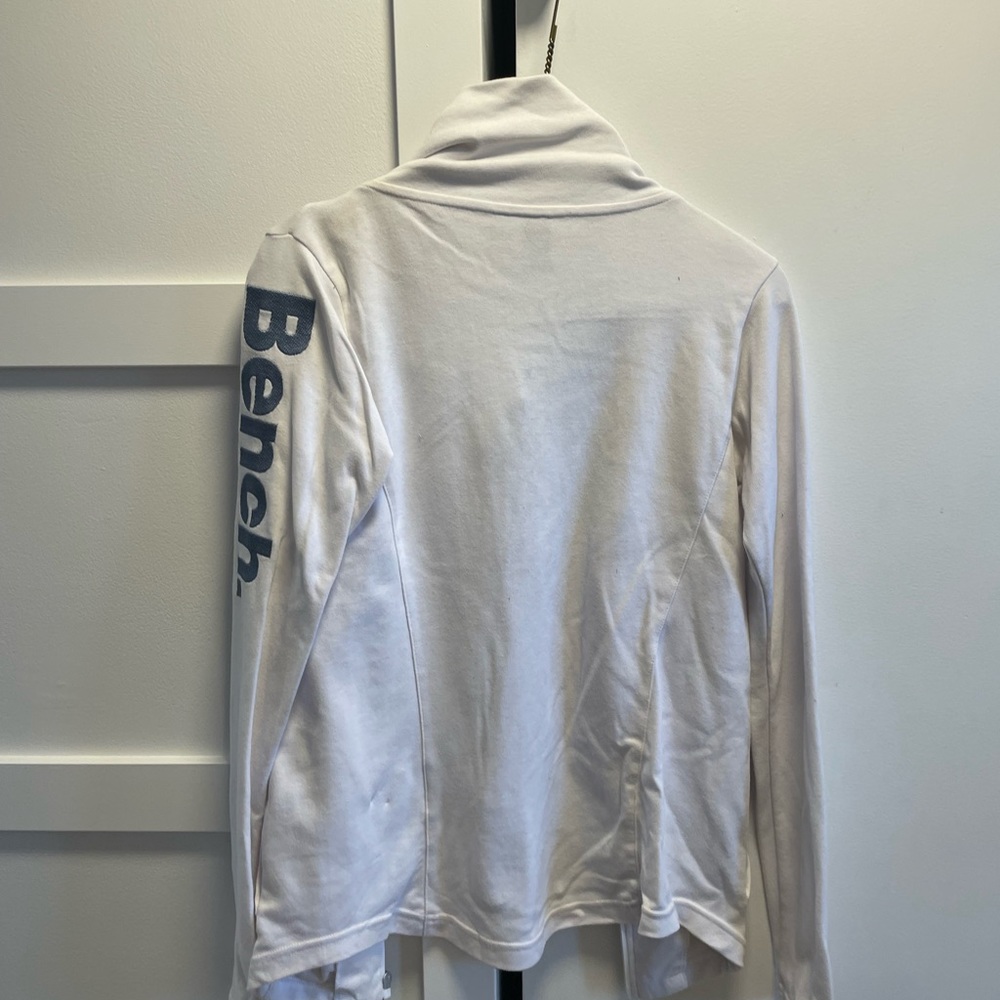 Bench small sweater